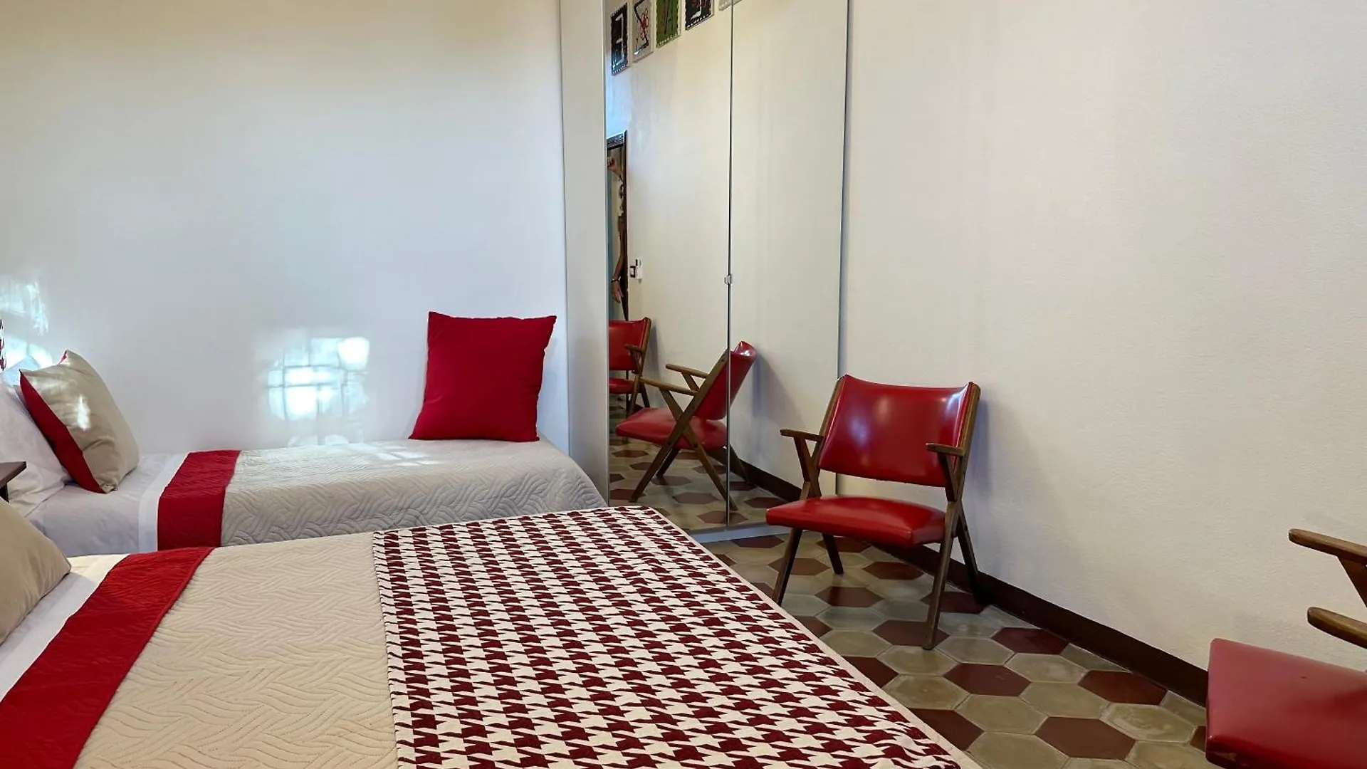 San Frediano Florence Giglio Vintage Apartment
